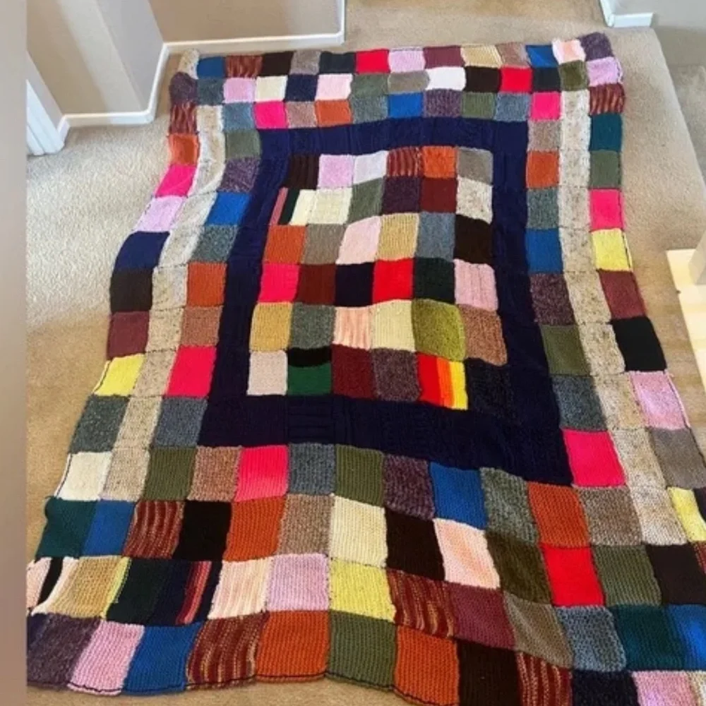 Handknit blanket - Picture 1 of 2